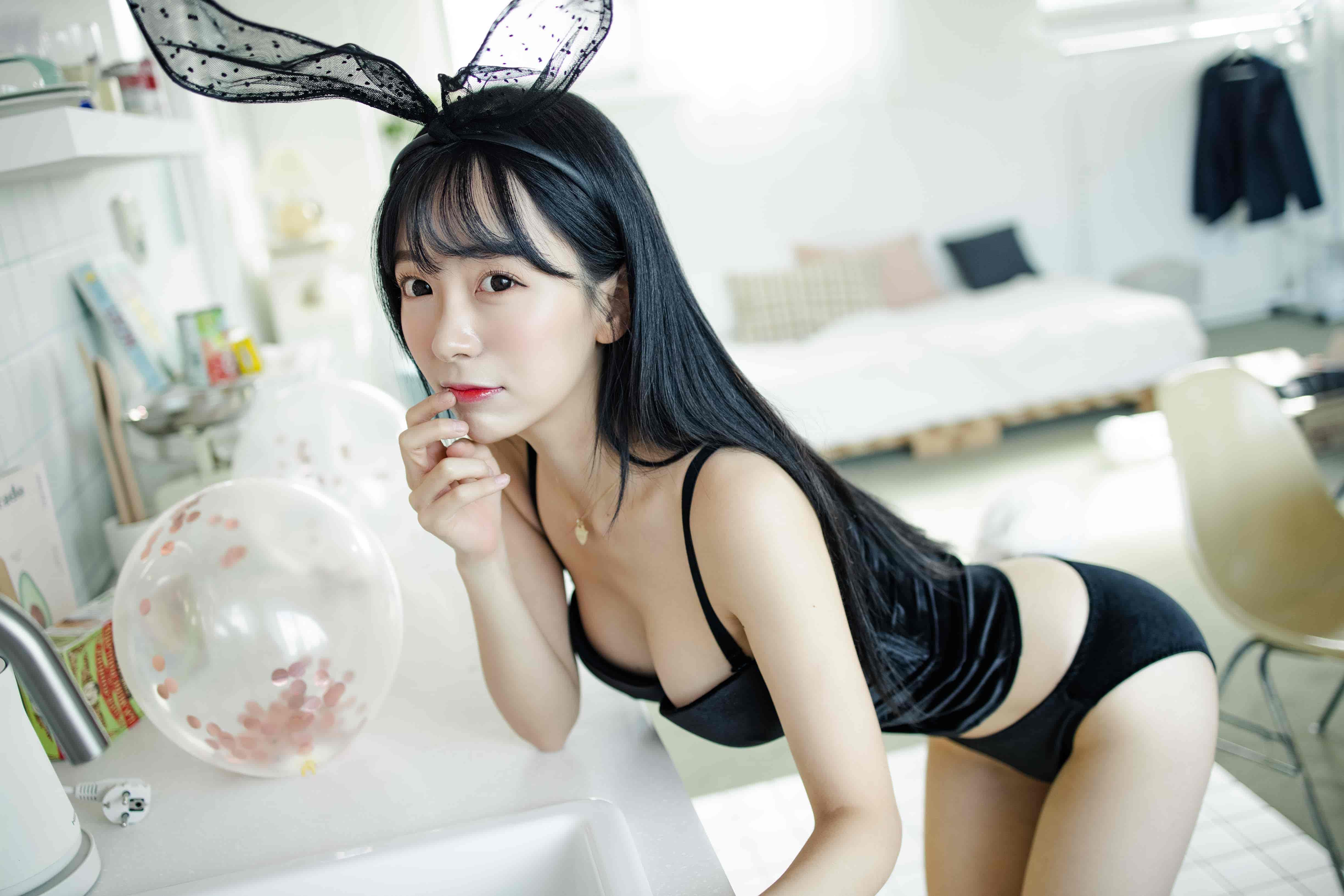 Leeesovely李素英 NO.06 Patreon Sovely (쏘블리)(@leeesovely) HAPPY BIRTHDAY + Video [138P+1V-177MB]